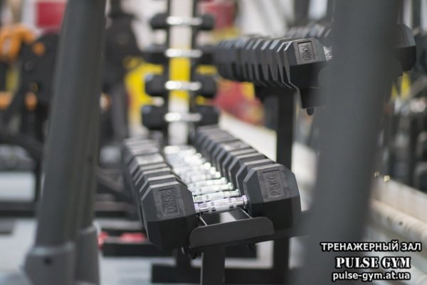 Тренажерный зал Pulse Gym на Маршала Жукова. Гантельный ряд