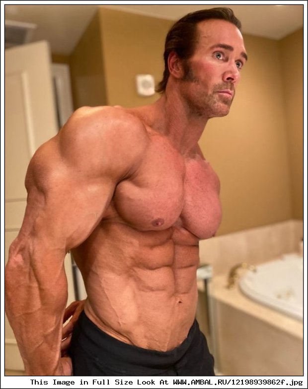 Michael O'Hearn) США.