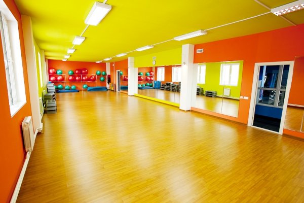 Спортивный клуб Mister fit. Зал групповых программ