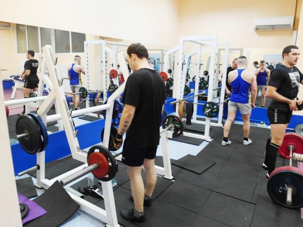 Спортклуб Дії на Академгородке. Тренажерный зал
