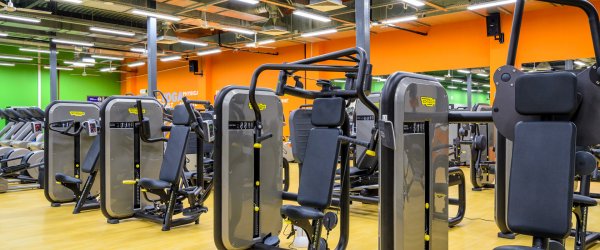 Alex Fitness — Ушинского. Тренажерный зал