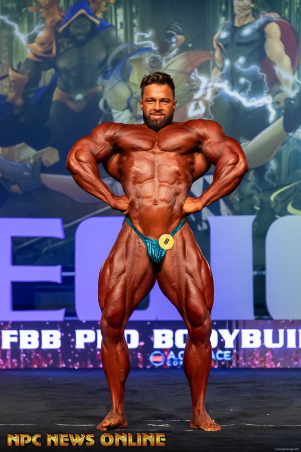 Реган Граймс бодибилдер