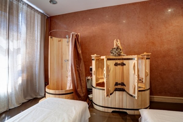Фитнес-клуб «Luxury Wellness Biosphere». Кедровая бочка