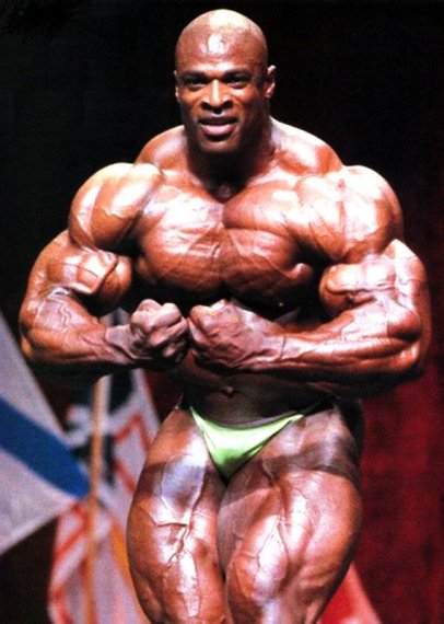 Ронни Колеман (Ronnie Coleman). Гостевое позирование в городе Квебек (Канада), за 5 недель до конкурса Мистер Олимпия 2000, вес 134 килограмма