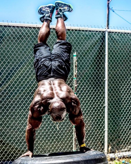 Кали Масл (Kali Muscle), фотографии, биография, соревнования, бодибилдинг