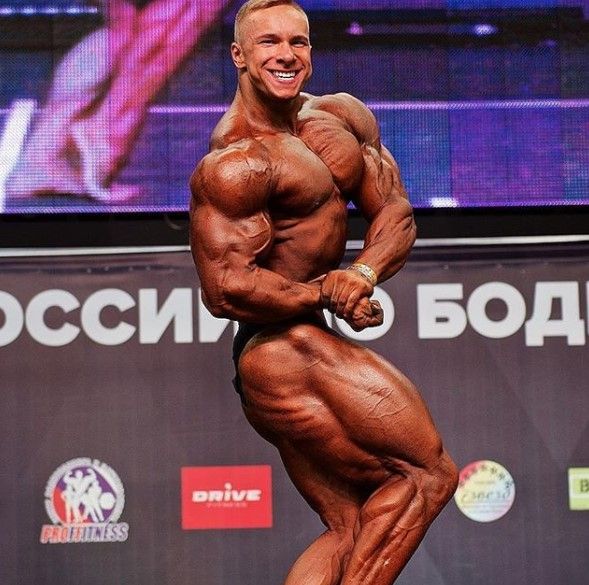 Виталий Угольников бодибилдинг 2022