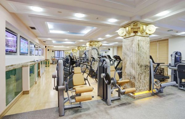 Фитнес-клуб «Luxury Wellness Biosphere». Тренажерный зал