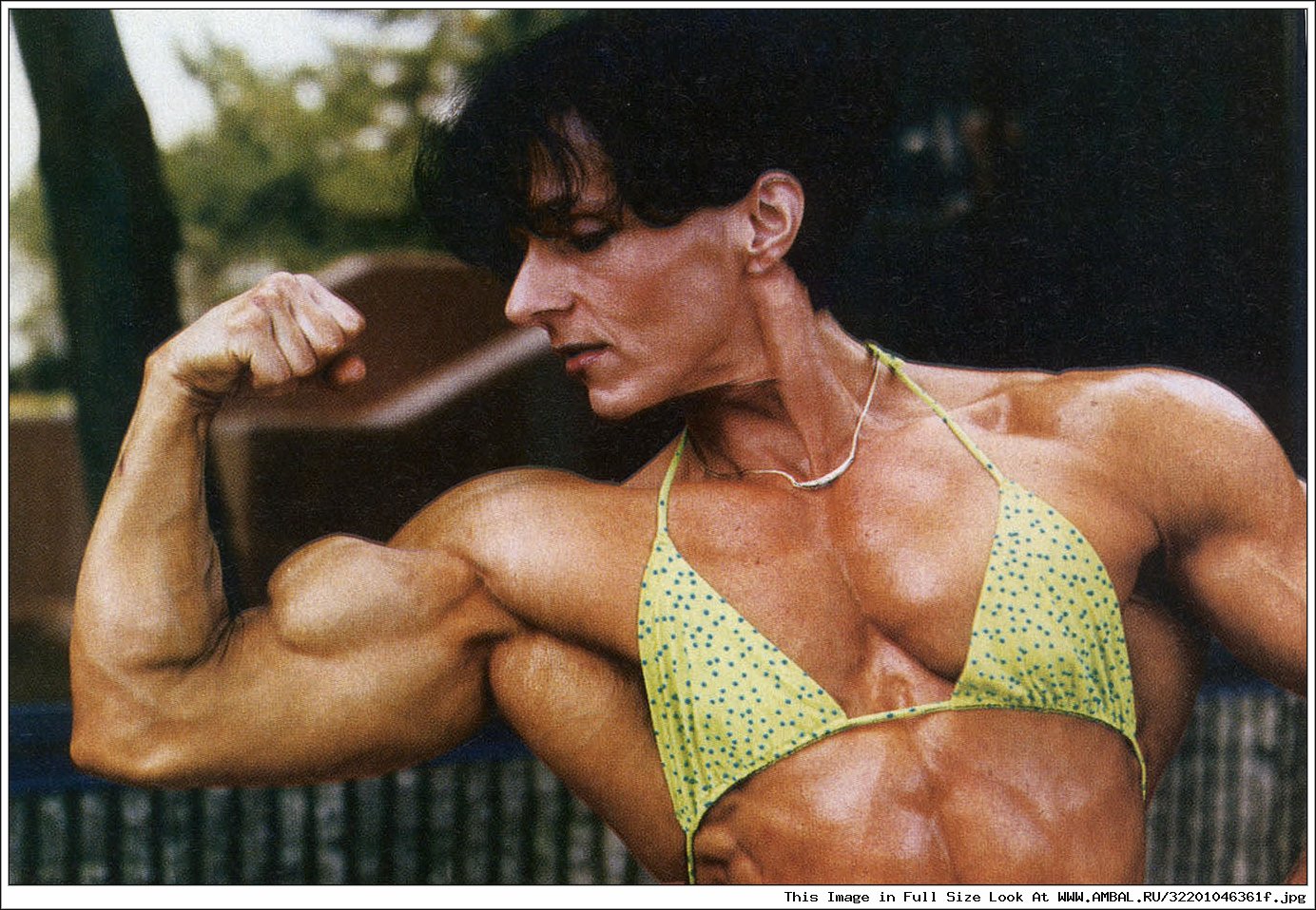 Female Muscle Live