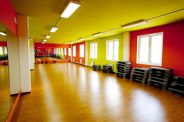 Спортивный клуб Mister fit. Зал групповых программ