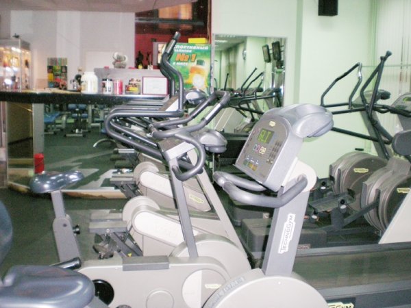 Фитнес-Клуб Paradise Fitness. Кардиозона