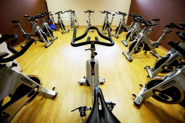Fitness House на Выборгской наб.. Зал сайкла