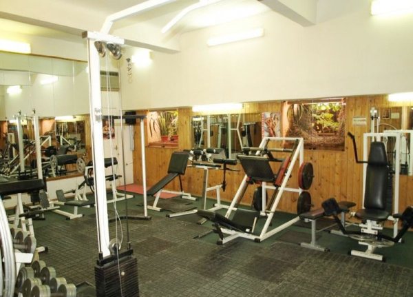 Фитнес-клуб Gym. Тренажерный зал