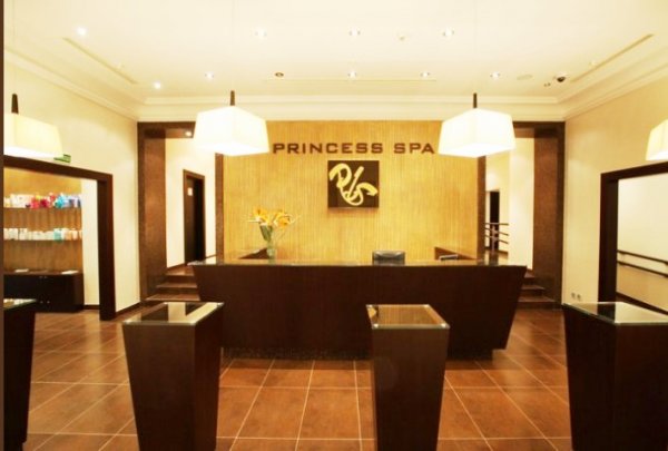 Фитнес-центр Princess Spa. Ресепшен