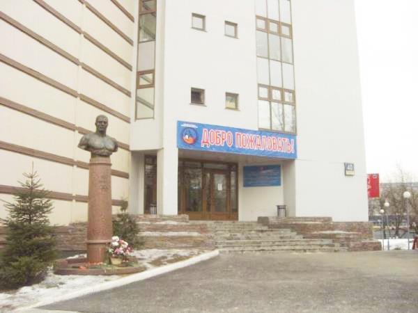 5 баллов. Центральный вход