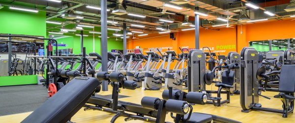 Alex Fitness — Ушинского. Тренажерный зал