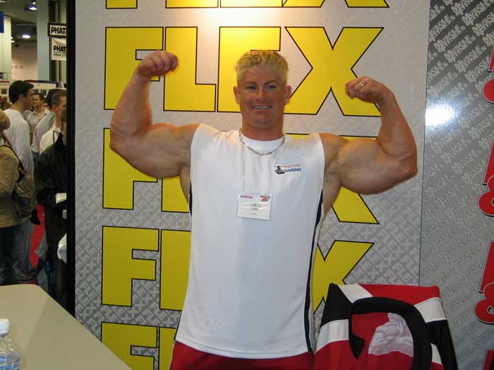 Chris Cook) США.