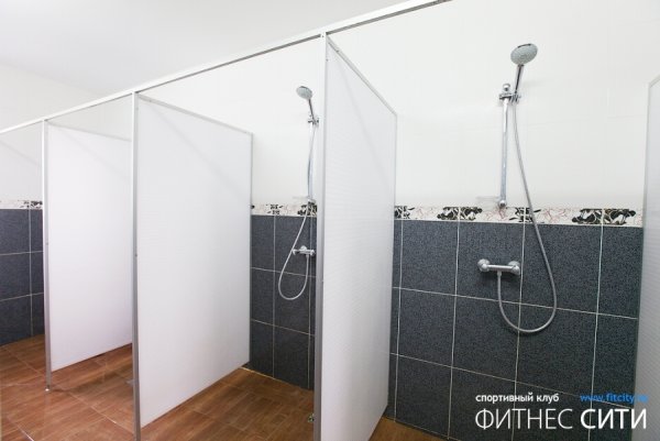 Фитнес-сити. Душевая