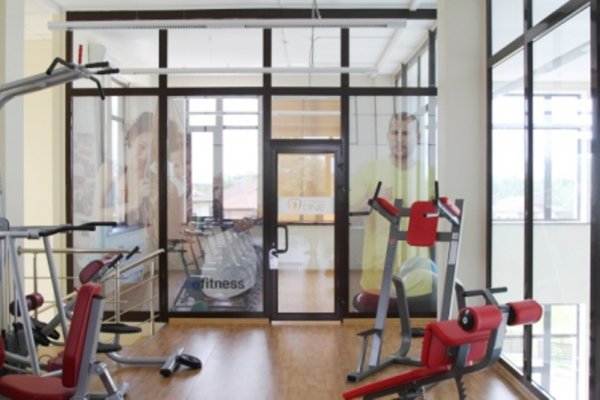 Fitness One Киевское шоссе. Тренажерный зал