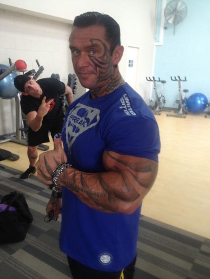 Ли Прист (Lee Priest)
