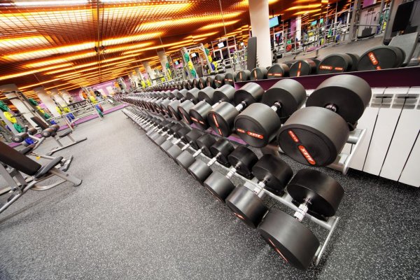 Ion Fitness Club & Spa Center. Тренажерный зал