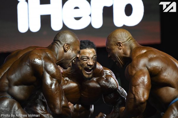 Шон Роден (Shawn Rhoden), Рулли Винклаар (Roelly Winklaar