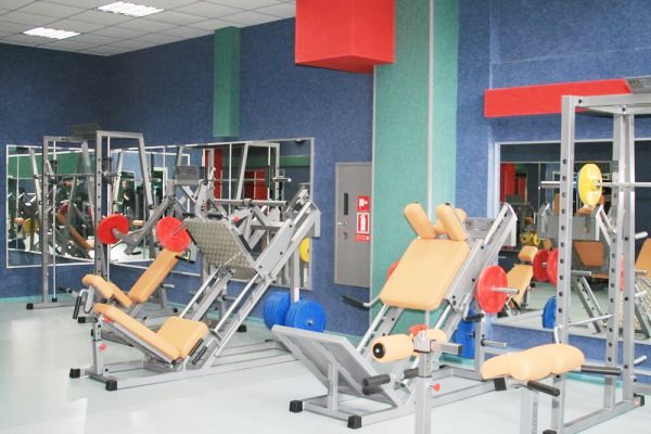 Спортклуб Планета Спорт на Позняках. Тренажерный зал