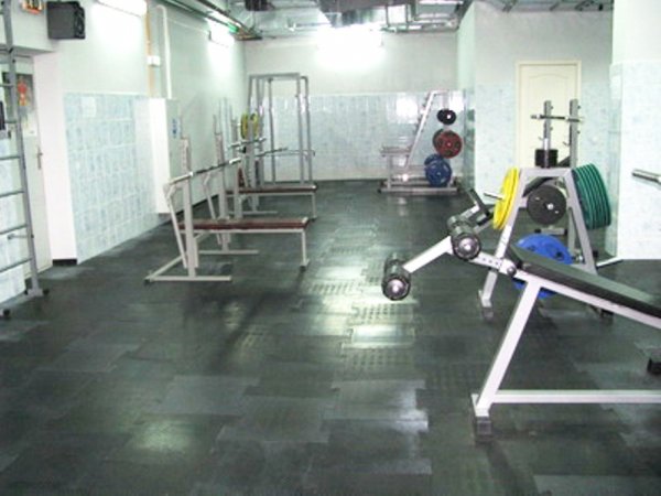 Днепро Плаза GYM. Тренажерный зал