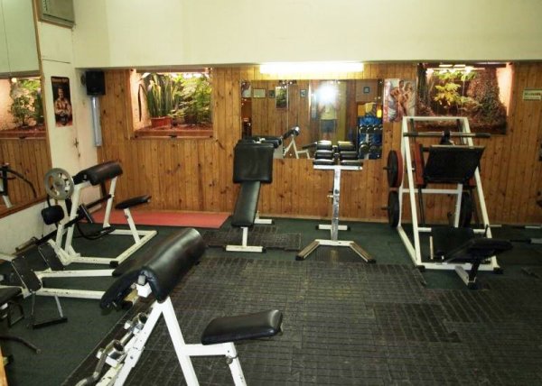 Фитнес-клуб Gym. Тренажерный зал