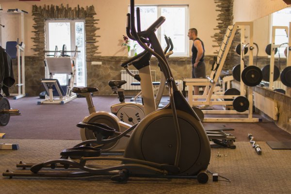 Тренажерный зал Pulse Gym на Роганской. Тренажерный зал