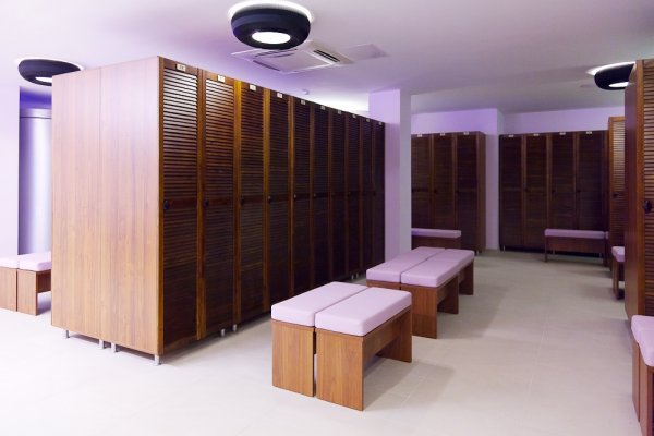 Fitness House Prestige на Левашовском. Раздевалка