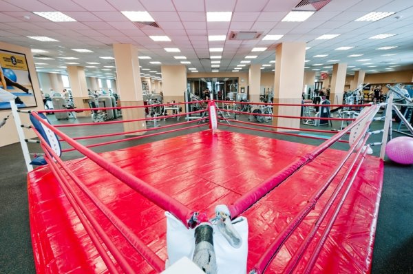 Fitness House на Комендантском. Ринг