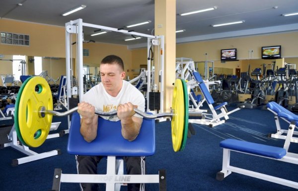 Фитнес клуб Акула. Тренажерный зал