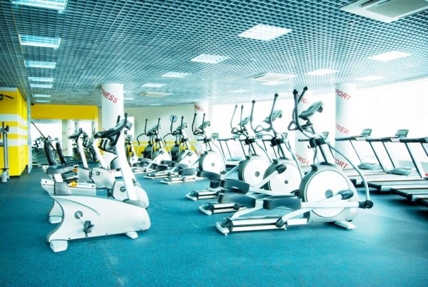 СпортЛэнд — Дарница. Кардиозона