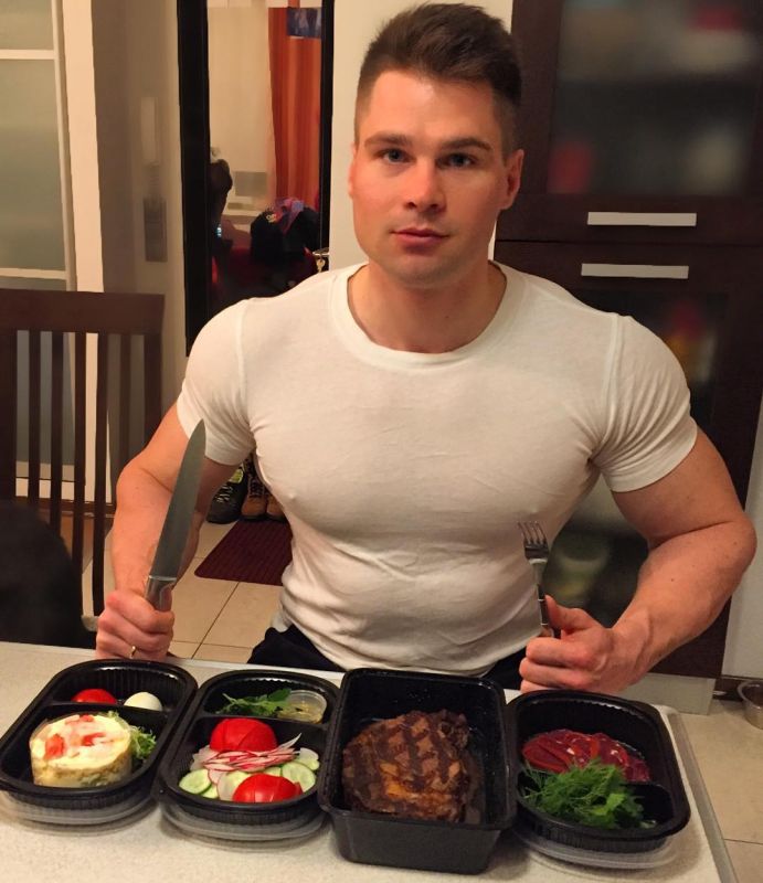 Гусев Денис в 20